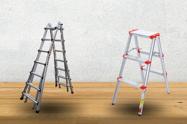 Thang nh&ocirc;m ghế với 4 ch&acirc;n ổn định, bậc bản rộng, tay vịn hỗ trợ an to&agrave;n